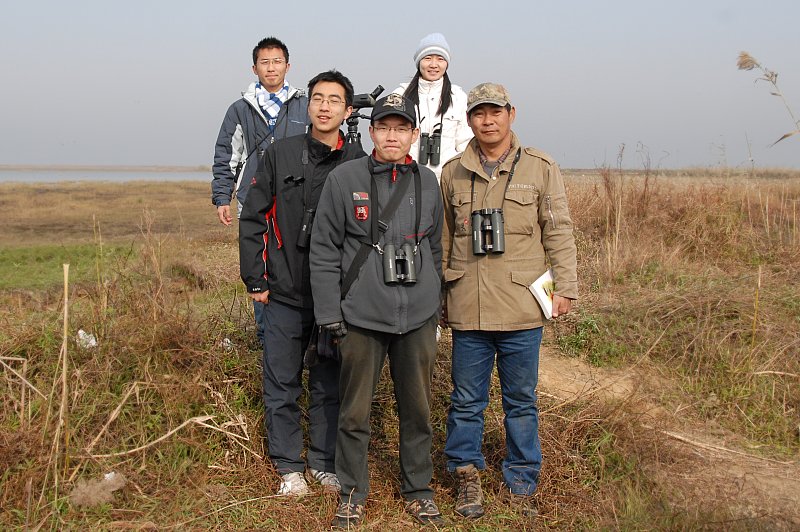 Our small group in Poyang Lake site, behind: Liu Gao, Wang Yi. In front: Liu Ruixing, Steven Tang, Lao Lin our guid